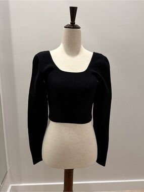 Aritzia Black Sculpt Knit Ribbed Scoop-Neck Cropped Longsleeve